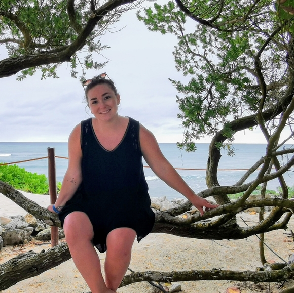 Meet your Posher, Breanna - Picture 8 of 12